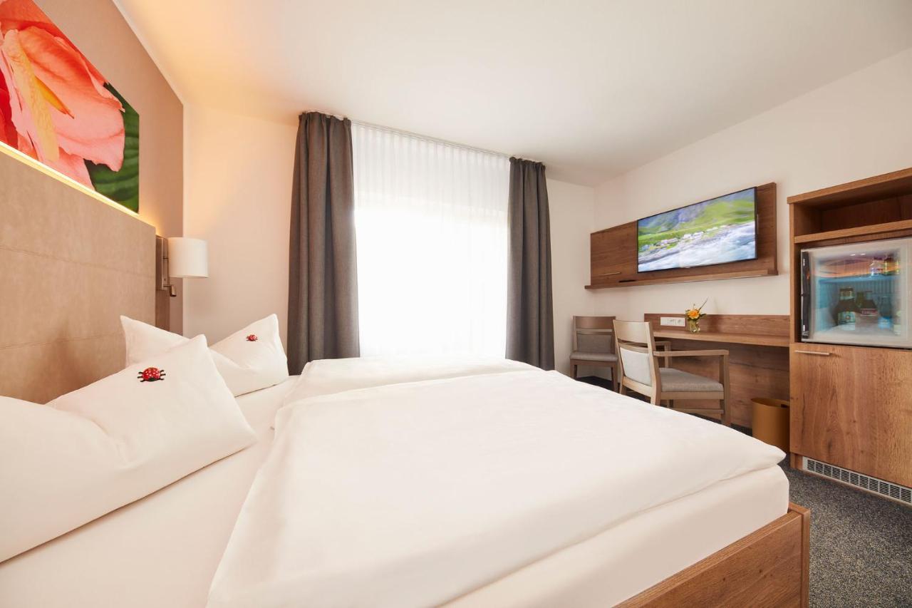 Hotel Garni Sonnenhof Reichenberg  Экстерьер фото