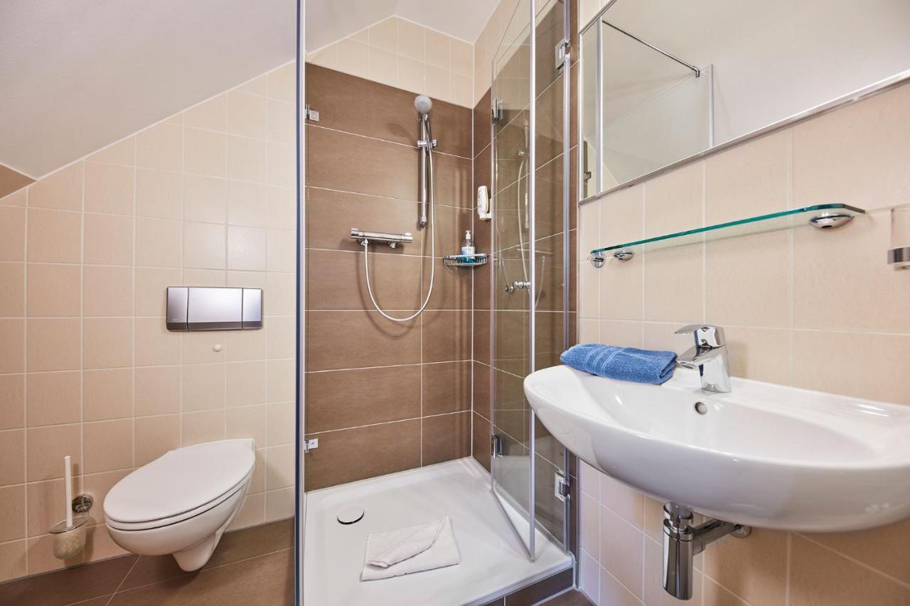 Hotel Garni Sonnenhof Reichenberg  Экстерьер фото