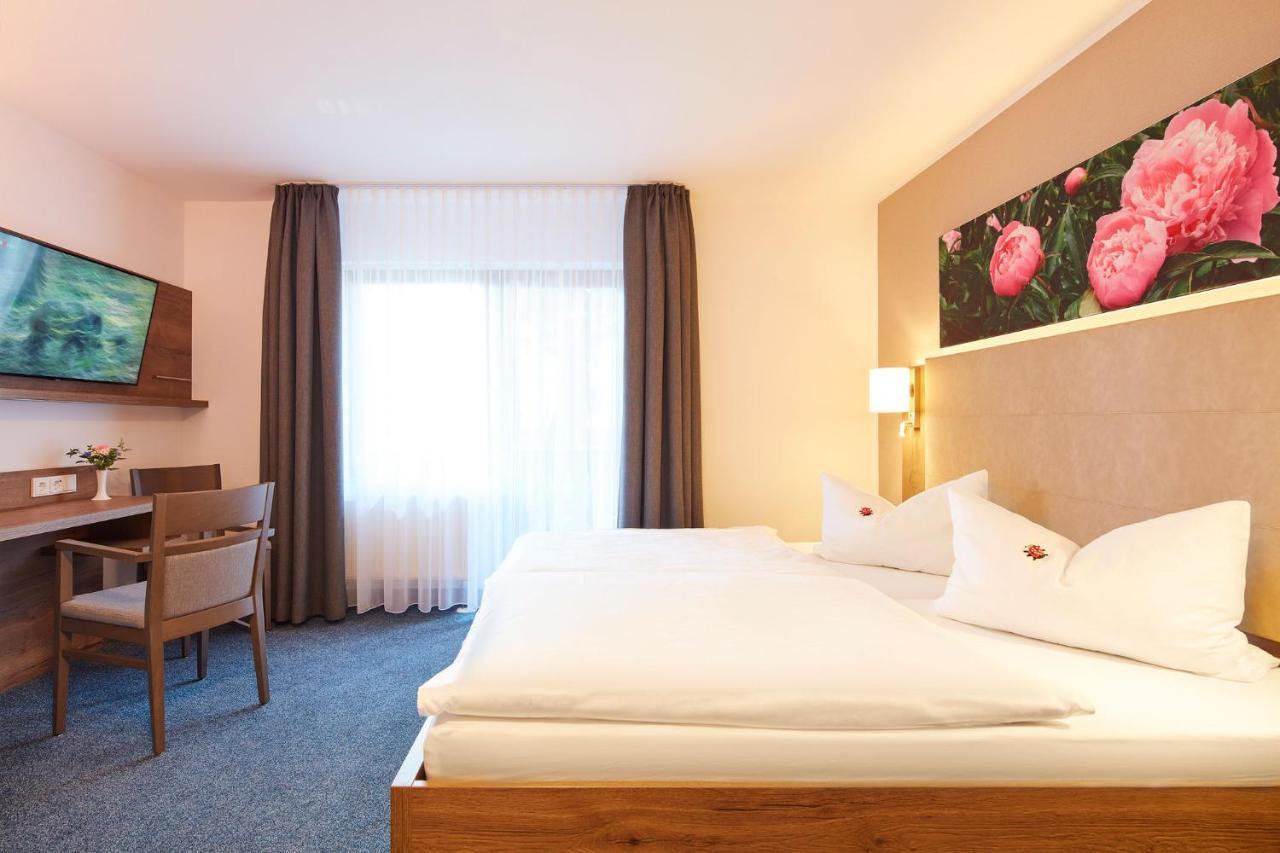 Hotel Garni Sonnenhof Reichenberg  Экстерьер фото