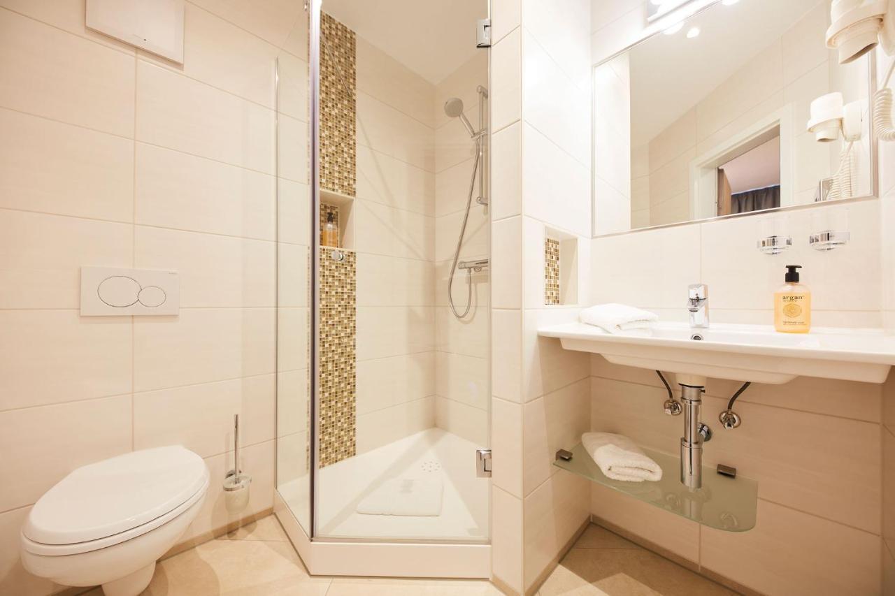 Hotel Garni Sonnenhof Reichenberg  Экстерьер фото