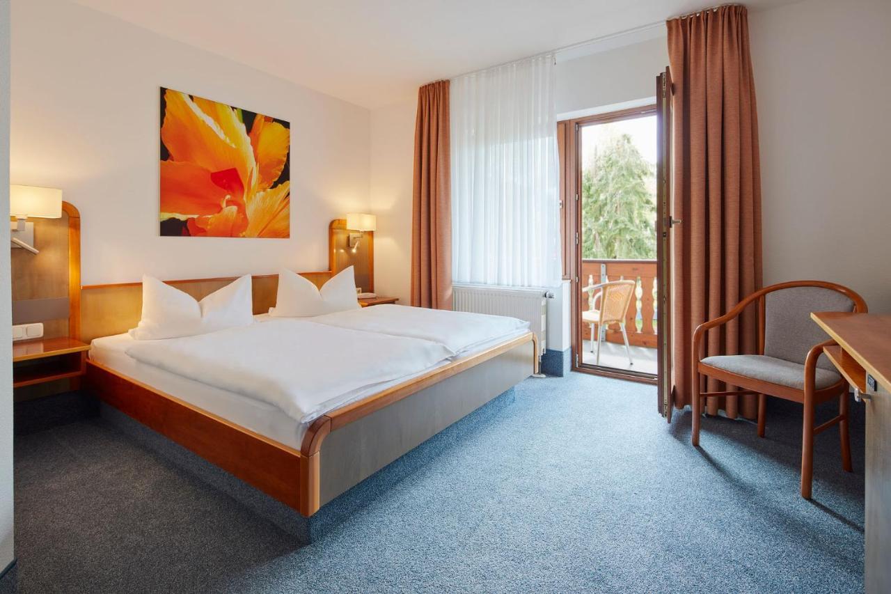 Hotel Garni Sonnenhof Reichenberg  Экстерьер фото