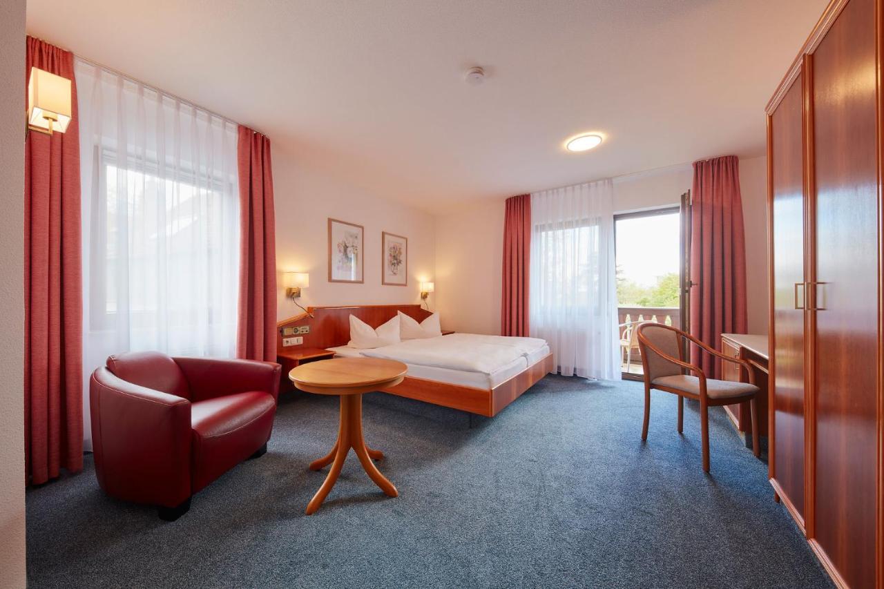 Hotel Garni Sonnenhof Reichenberg  Экстерьер фото