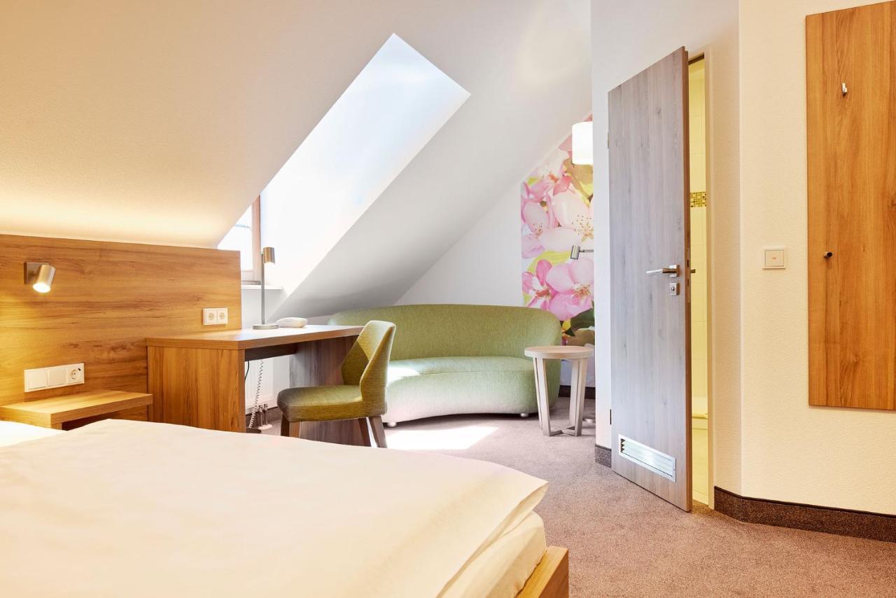Hotel Garni Sonnenhof Reichenberg  Экстерьер фото