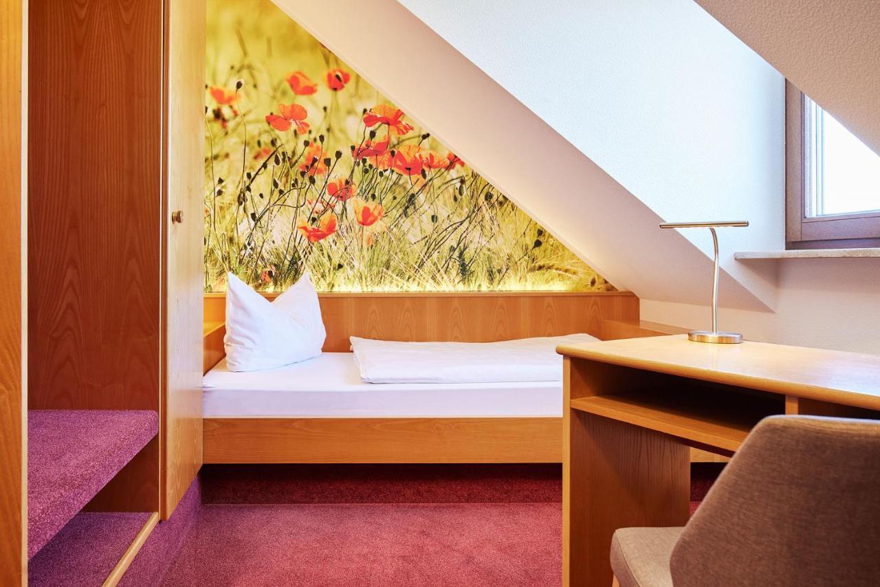 Hotel Garni Sonnenhof Reichenberg  Экстерьер фото