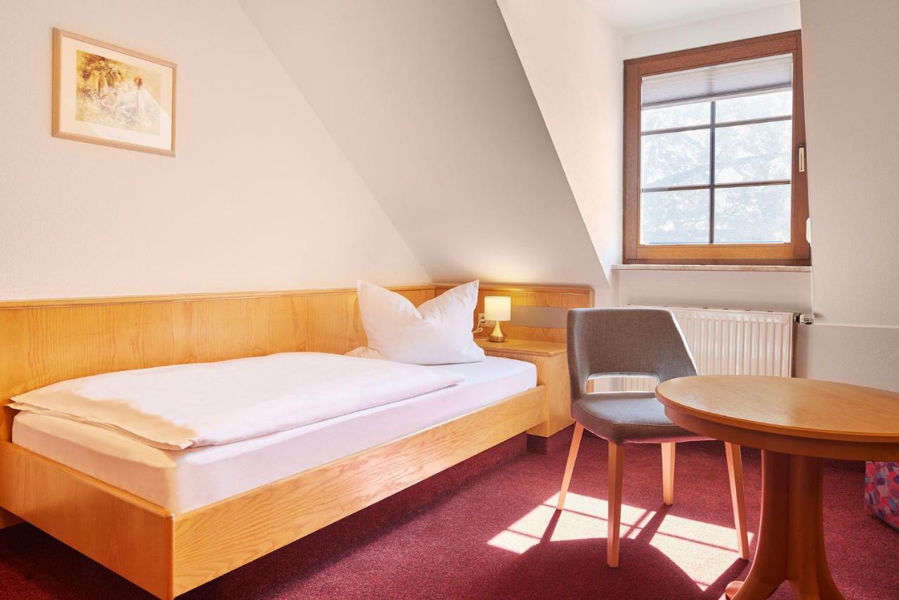 Hotel Garni Sonnenhof Reichenberg  Экстерьер фото