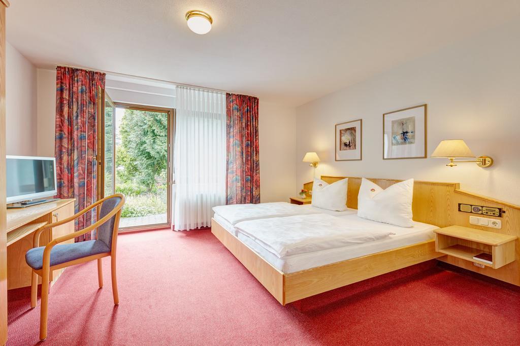 Hotel Garni Sonnenhof Reichenberg  Экстерьер фото