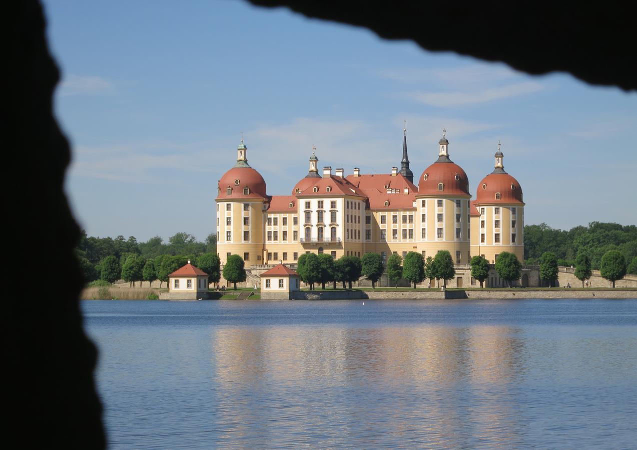 Hotel Garni Sonnenhof Reichenberg  Экстерьер фото