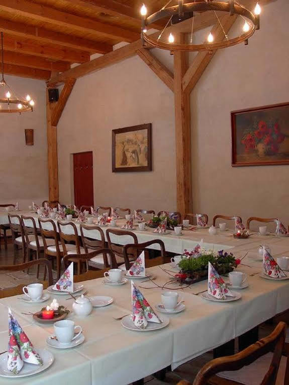 Hotel Garni Sonnenhof Reichenberg  Экстерьер фото