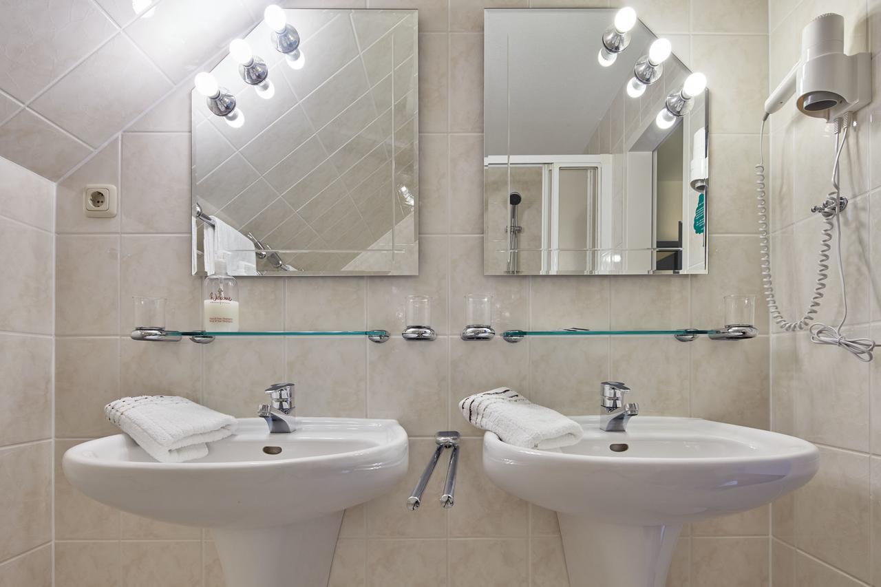 Hotel Garni Sonnenhof Reichenberg  Экстерьер фото