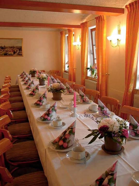 Hotel Garni Sonnenhof Reichenberg  Экстерьер фото